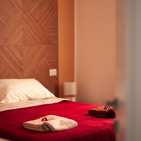 Ludo'S Rooms Cagliari Esterno foto