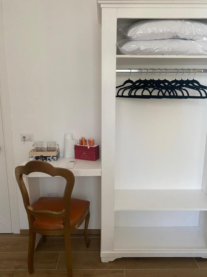 Ludo'S Rooms Cagliari Esterno foto