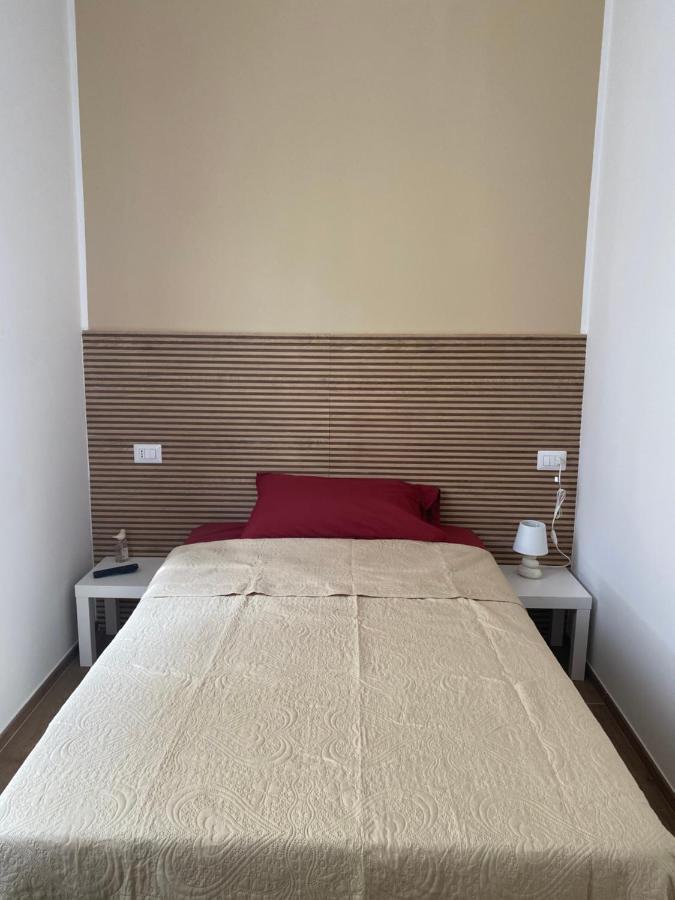 Ludo'S Rooms Cagliari Esterno foto